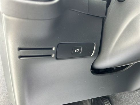 New 2026 Volvo XC40 B5 Plus w/ Protection Package Premier image 17