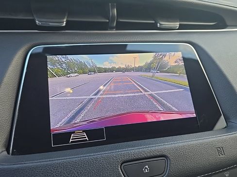 Used 2020 Cadillac XT4 Luxury FWD image 21