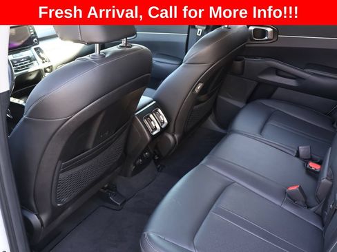 Used 2022 Kia Sorento S FWD image 9