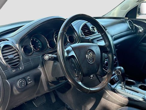 Used 2017 Buick Enclave Leather AWD/4WD image 9