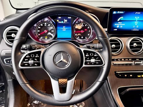 Used 2022 Mercedes-Benz GLC 300 image 26
