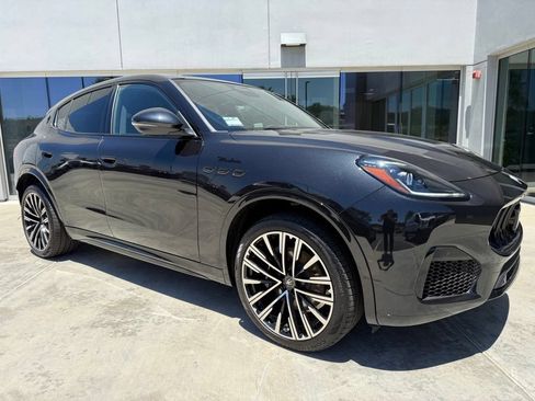 Used 2025 Maserati Grecale Modena AWD/4WD image 1