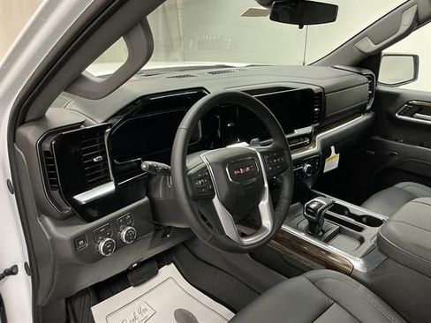 New 2026 GMC Sierra 1500 Elevation w/ Elevation Premium Package AWD/4WD image 10