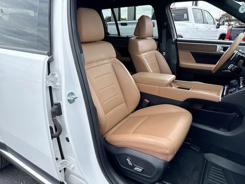 Used 2025 Hyundai Santa Fe Limited AWD/4WD image 26