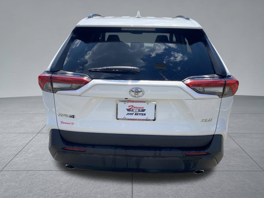 Used 2024 Toyota RAV4 XLE w/ Convenience Package FWD image 11
