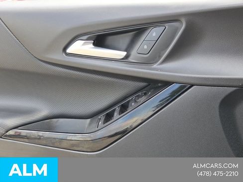 Used 2025 Chevrolet Equinox LT FWD image 28