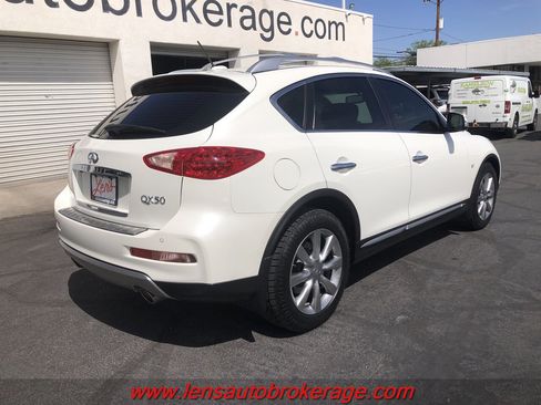 Used 2017 INFINITI QX50 2WD w/ Premium Plus Package image 8