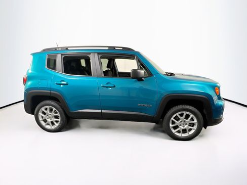 Used 2022 Jeep Renegade Latitude image 4