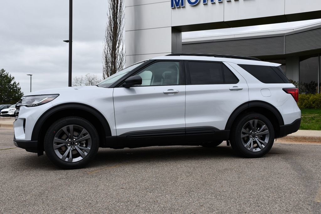 Used 2026 Ford Explorer Active w/ Active Comfort Package AWD/4WD image 2