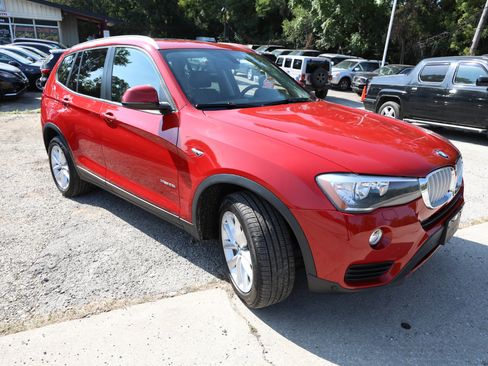 Used 2017 BMW X3 xDrive28i image 4