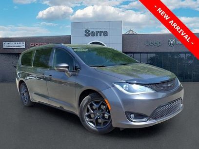 Used 2020 Chrysler Pacifica Limited w/ S Appearance Package