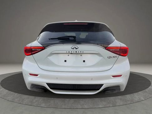 Used 2018 INFINITI QX30 Sport image 6