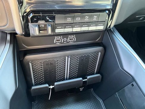 New 2026 RAM 3500 Big Horn AWD/4WD image 24