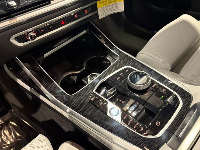 New 2026 BMW X7 xDrive40i w/ M Sport Package AWD/4WD image 20