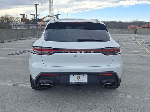 Used 2025 Porsche Macan image 9