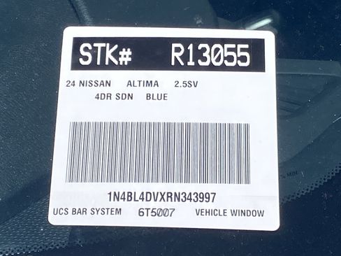 Used 2024 Nissan Altima 2.5 SV image 7