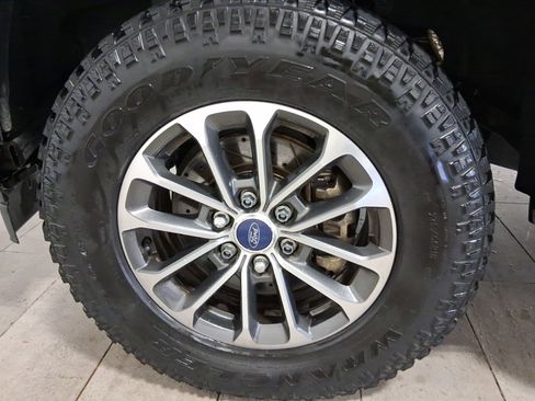 Used 2018 Ford F150 XLT w/ Equipment Group 301A Mid AWD/4WD image 11