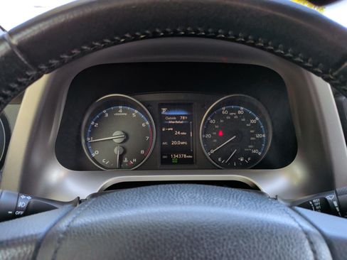 Used 2018 Toyota RAV4 XLE w/ Plus Extra Value Package FWD image 15