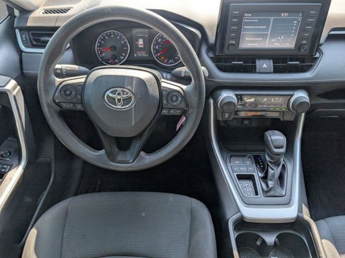 Used 2019 Toyota RAV4 LE FWD image 30