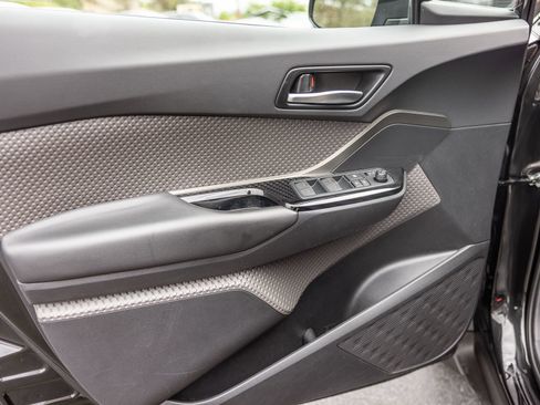 Used 2021 Toyota C-HR Limited FWD image 23