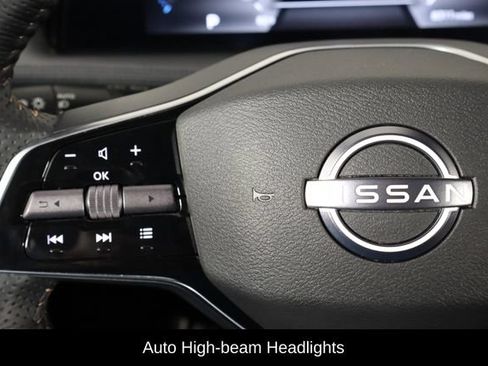 Used 2024 Nissan Ariya AWD image 8
