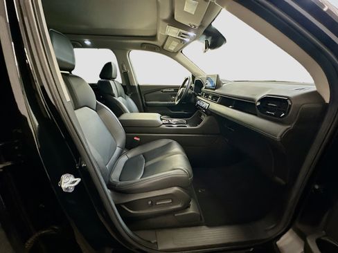 Used 2023 Honda Pilot Touring image 34