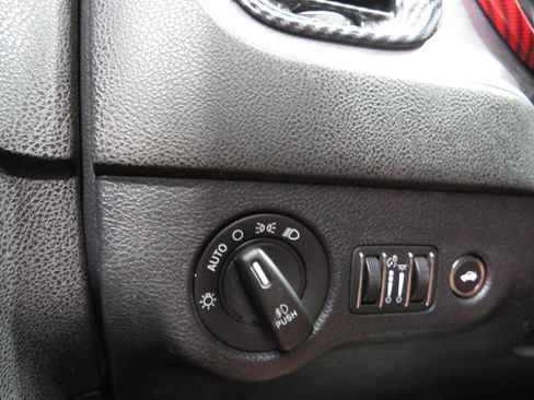Used 2017 Dodge Charger R/T RWD image 22