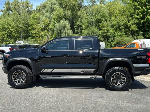 Used 2024 Chevrolet Colorado ZR2 w/ ZR2 Convenience Package III AWD/4WD image 4