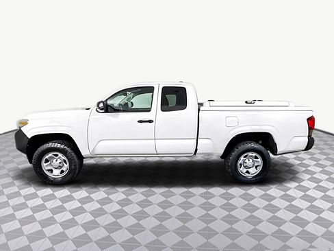 Used 2020 Toyota Tacoma SR image 6