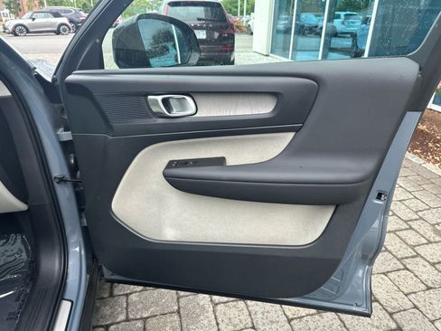 Used 2023 Volvo XC40 B5 Plus w/ Protection Package Premier AWD/4WD image 43
