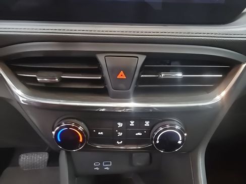 Used 2025 Buick Encore GX Preferred FWD image 33