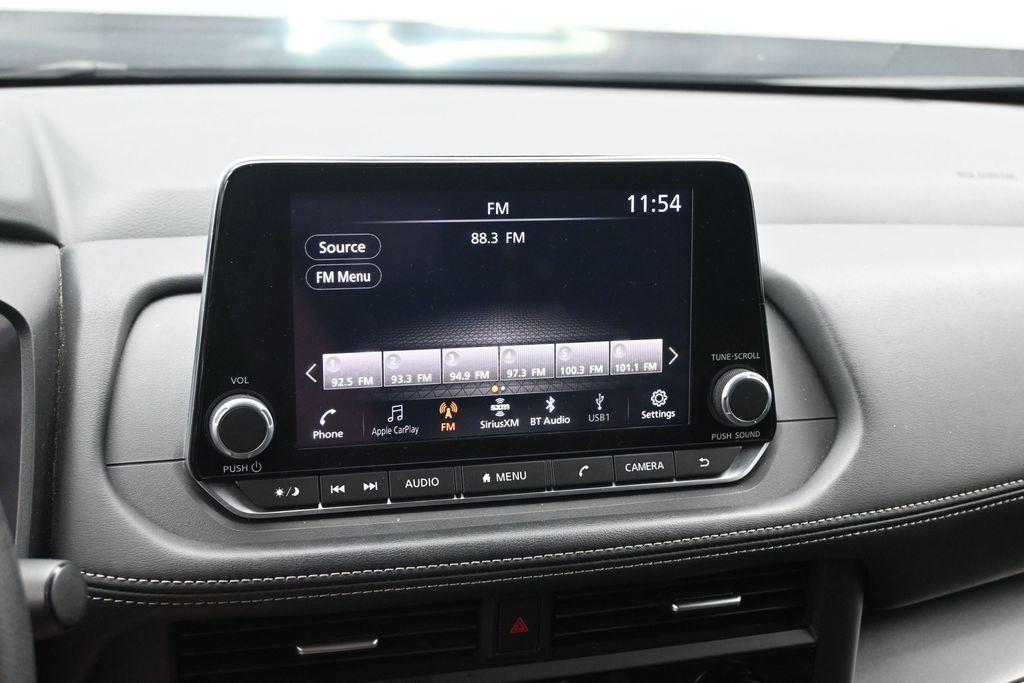 Used 2024 Nissan Rogue SV FWD image 15