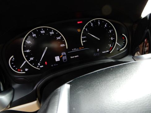 Used 2020 BMW 330i xDrive Sedan w/ Convenience Package image 16