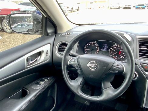 Used 2020 Nissan Pathfinder SL AWD/4WD image 35