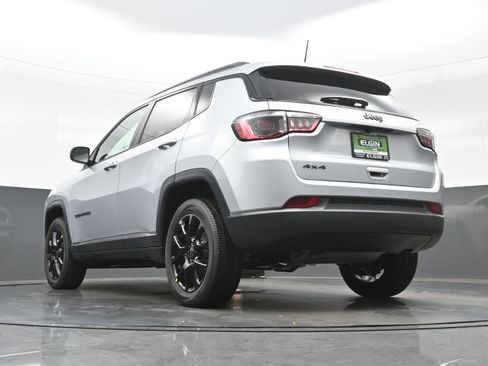 New 2026 Jeep Compass Latitude AWD/4WD image 16