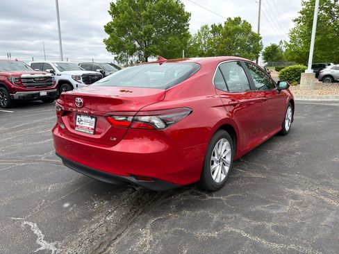 Used 2024 Toyota Camry LE w/ Convenience Package FWD image 6