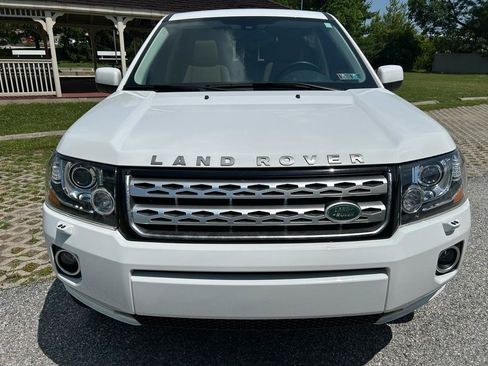 Used 2014 Land Rover LR2 HSE AWD/4WD image 2