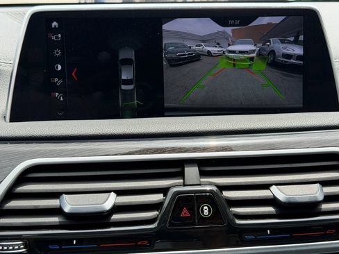 Used 2018 BMW 740i RWD image 48