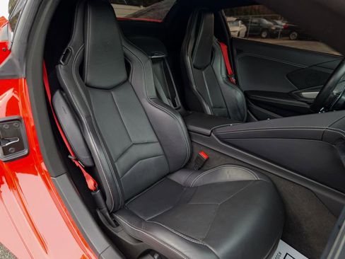 Used 2022 Chevrolet Corvette Stingray Convertible w/ 1LT image 39