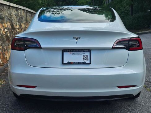 Used 2023 Tesla Model 3 Standard Range RWD image 8
