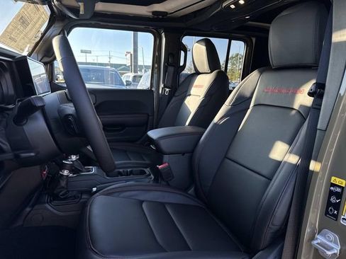 New 2025 Jeep Gladiator Rubicon image 11