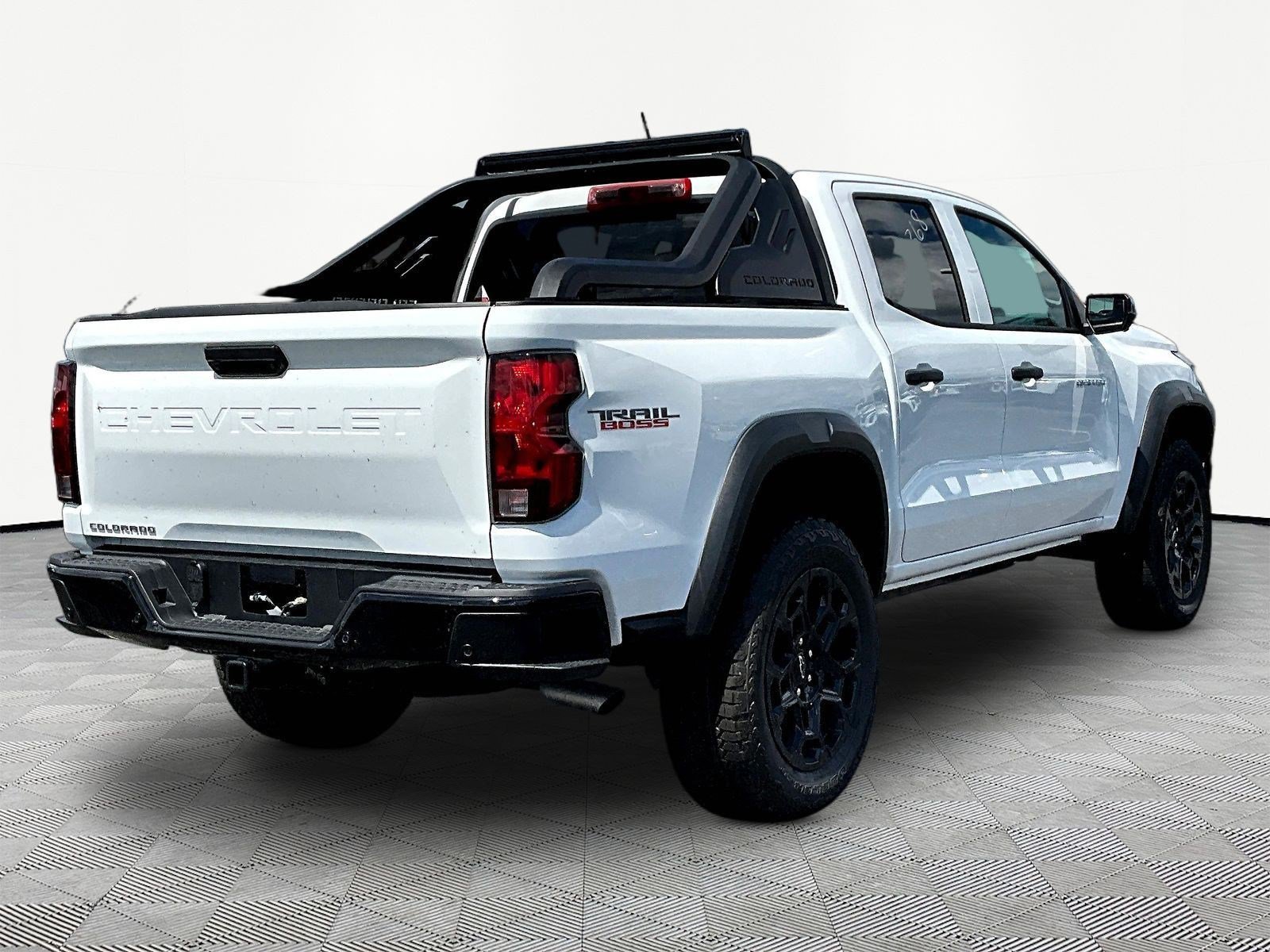 New 2026 Chevrolet Colorado Trail Boss w/ Midnight Edition AWD/4WD image 7
