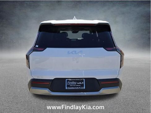 New 2026 Kia EV9 Light RWD image 6