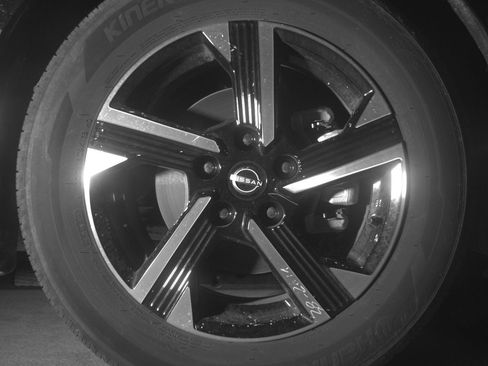 Used 2025 Nissan Sentra SV image 13