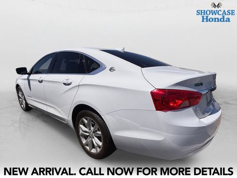 Used 2018 Chevrolet Impala LT w/ LT Entertainment Package FWD image 4