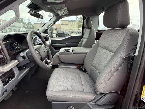 New 2026 Ford F350 4x4 Regular Cab DRW Super Duty image 15