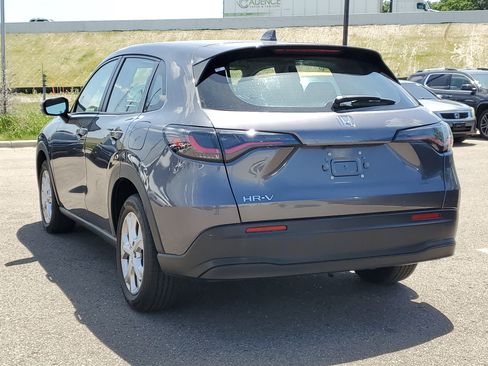 Certified 2023 Honda HR-V LX image 3