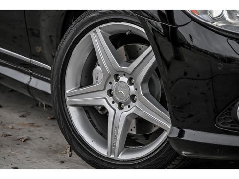 Used 2010 Mercedes-Benz CL 550 4MATIC image 3