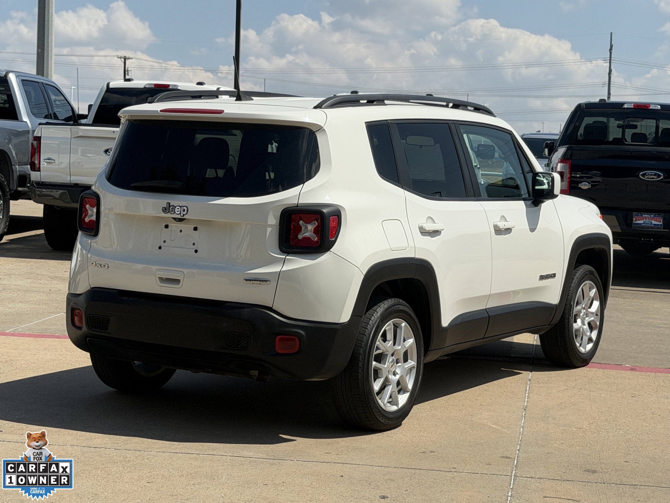 Used 2020 Jeep Renegade Latitude w/ Cold Weather Group AWD/4WD image 4