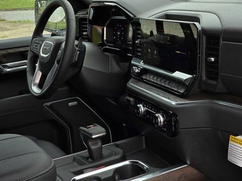 New 2026 GMC Sierra 1500 SLT AWD/4WD image 10